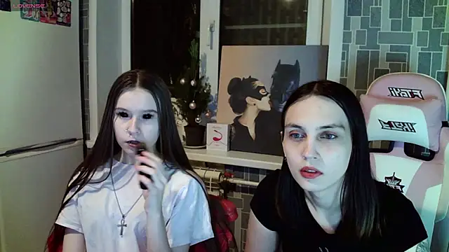 Snapshot of BlackHe4rts_ chatting on January 17, 2025, 9:39 pm BlackHe4rts  online show from January 17, 2025, 9:39 pm