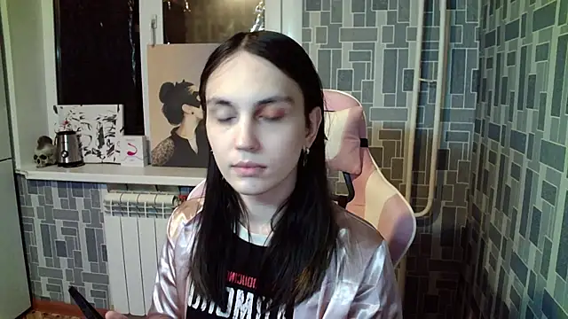 Snapshot of BlackHe4rts_ chatting on October 9, 2025, 4:05 pm BlackHe4rts  online show from October 9, 2025, 4:05 pm