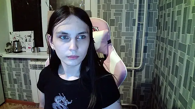 Snapshot of BlackHe4rts_ chatting on October 17, 2025, 6:54 pm BlackHe4rts  online show from October 17, 2025, 6:54 pm