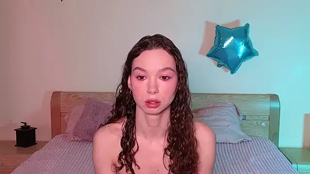 katycrown online show from December 8, 2024, 10:19 am