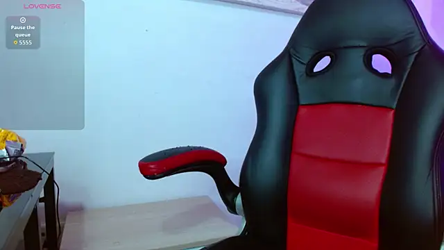 violletha online show from December 18, 2025, 12:33 pm