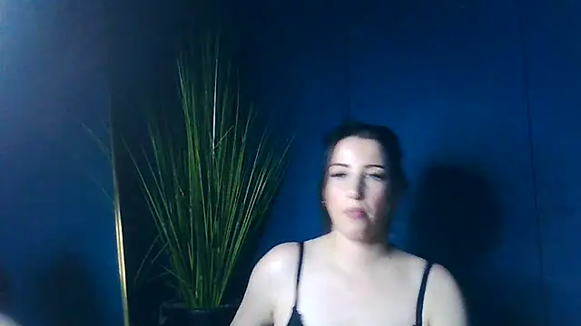 Snapshot of LuLuLover89 chatting on January 19, 2025, 11:21 pm LuLuLover89 online show from January 19, 2025, 11:21 pm