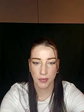 Snapshot of LuLuLover89 chatting on February 26, 2025, 12:16 am LuLuLover89 online show from February 26, 2025, 12:16 am