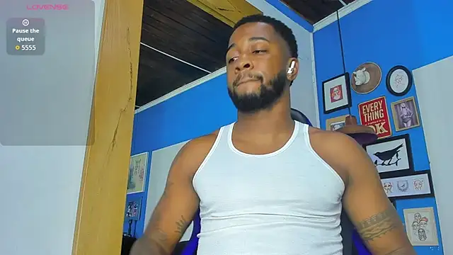 Snapshot of Drake_Nassir4 chatting on October 17, 2025, 8:55 pm Drake Nassir4 online show from October 17, 2025, 8:55 pm