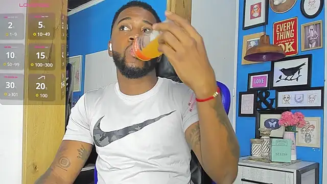 Snapshot of Drake_Nassir4 chatting on October 21, 2025, 8:53 pm Drake Nassir4 online show from October 21, 2025, 8:53 pm