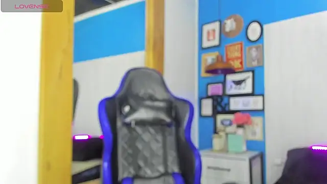 Snapshot of Drake_Nassir4 chatting on October 22, 2025, 9:14 pm Drake Nassir4 online show from October 22, 2025, 9:14 pm