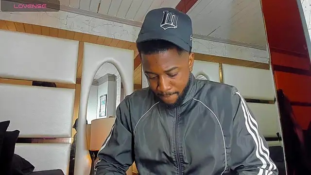 Snapshot of Drake_Nassir4 chatting on November 14, 2025, 2:16 pm Drake Nassir4 online show from November 14, 2025, 2:16 pm