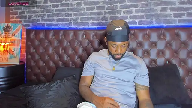 Snapshot of Drake_Nassir4 chatting on November 29, 2025, 3:59 pm Drake Nassir4 online show from November 29, 2025, 3:59 pm