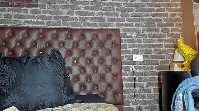 Snapshot of Drake_Nassir4 chatting on December 2, 2025, 5:02 am Drake Nassir4 online show from December 2, 2025, 5:02 am