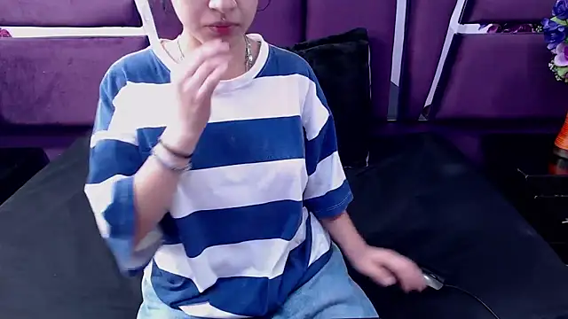 Snapshot of Katty_Queen chatting on January 16, 2025, 11:58 am Katty Queen online show from January 16, 2025, 11:58 am