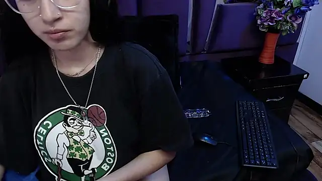 Snapshot of Katty_Queen chatting on February 17, 2025, 8:26 pm Katty Queen online show from February 17, 2025, 8:26 pm