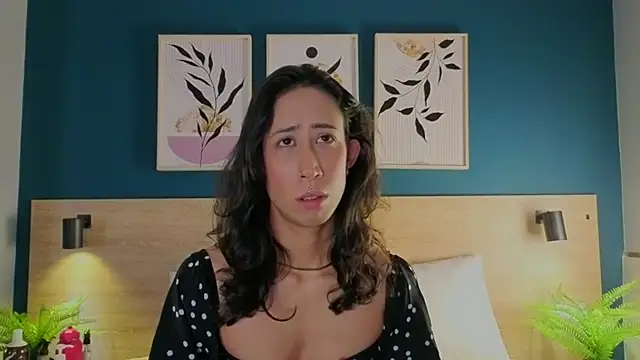 GabyPetit online show from November 3, 2025, 7:48 pm