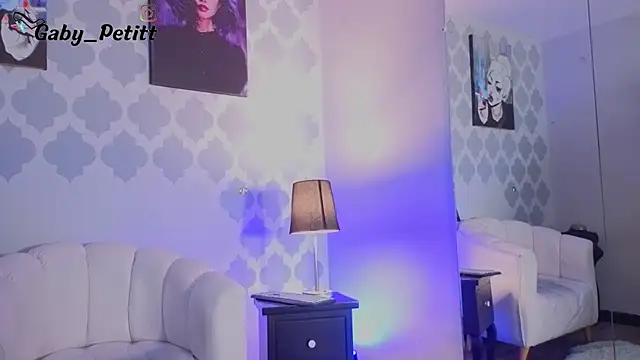 Snapshot of GabyPetit chatting on June 4, 2026, 11:49 am GabyPetit online show from June 4, 2026, 11:49 am