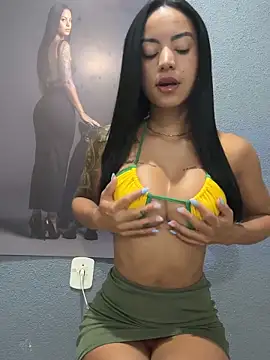 Snapshot of Elamesmamorena chatting on March 31, 2026, 10:04 am Elamesmamorena online show from March 31, 2026, 10:04 am
