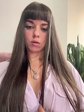 Snapshot of VioletaSubmissive chatting on October 21, 2025, 9:37 pm VioletaSubmissive online show from October 21, 2025, 9:37 pm