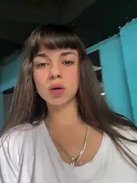 Snapshot of VioletaSubmissive chatting on December 20, 2025, 7:43 pm VioletaSubmissive online show from December 20, 2025, 7:43 pm