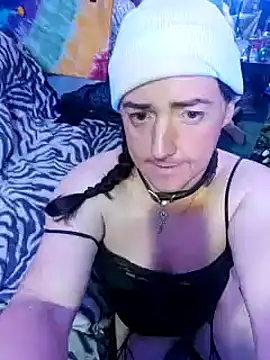 Snapshot of Boo-boo_kittyfux chatting on January 15, 2025, 1:09 pm Boo-boo kittyfux online show from January 15, 2025, 1:09 pm