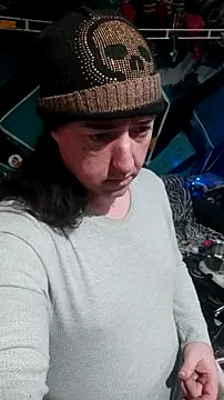 Boo-boo kittyfux online show from December 15, 2025, 9:35 am