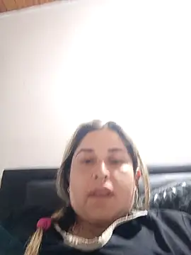 Snapshot of yajahil chatting on February 5, 2026, 5:45 am yajahil online show from February 5, 2026, 5:45 am