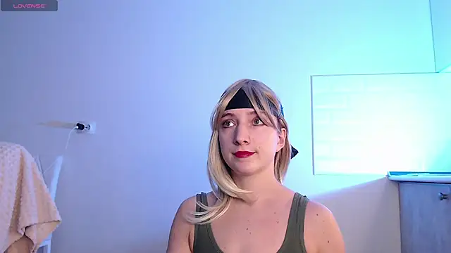 Snapshot of Eva_Hailey_ chatting on January 28, 2025, 5:00 am Eva Hailey online show from January 28, 2025, 5:00 am