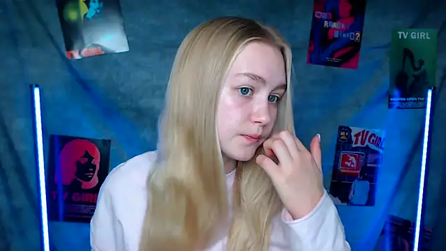 MademoiselleCl online show from October 25, 2025, 6:10 am