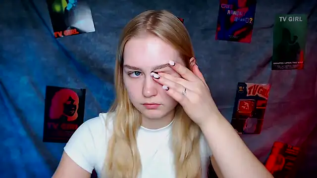 MademoiselleCl online show from November 6, 2025, 1:34 pm