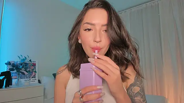 Snapshot of Oh_My_Dianee chatting on October 1, 2025, 7:14 am Oh My Dianee online show from October 1, 2025, 7:14 am