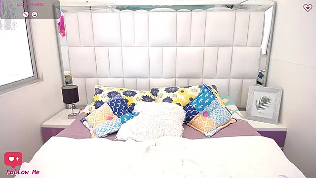 anna alvarez online show from November 9, 2025, 12:14 pm