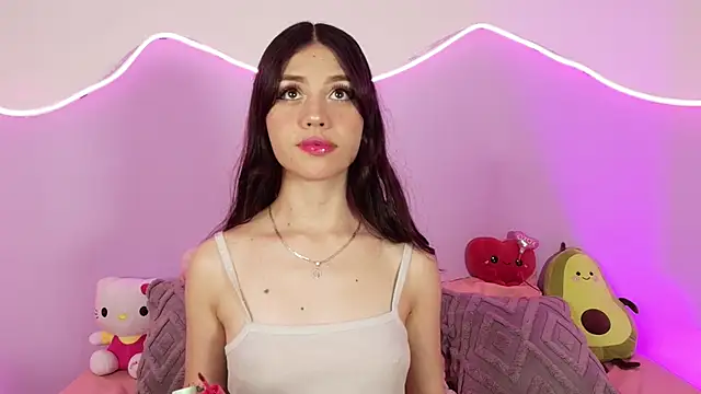 Snapshot of CheryelFox chatting on February 17, 2026, 11:00 pm CheryelFox online show from February 17, 2026, 11:00 pm