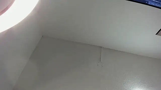 Lizz Luna online show from October 3, 2025, 1:41 pm