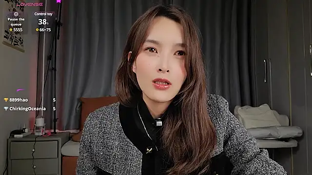Snapshot of Youth3_ chatting on February 5, 2025, 3:09 pm Youth3 online show from February 5, 2025, 3:09 pm
