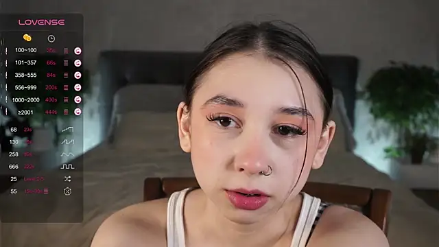 AislyEmbury online show from February 9, 2025, 8:13 pm