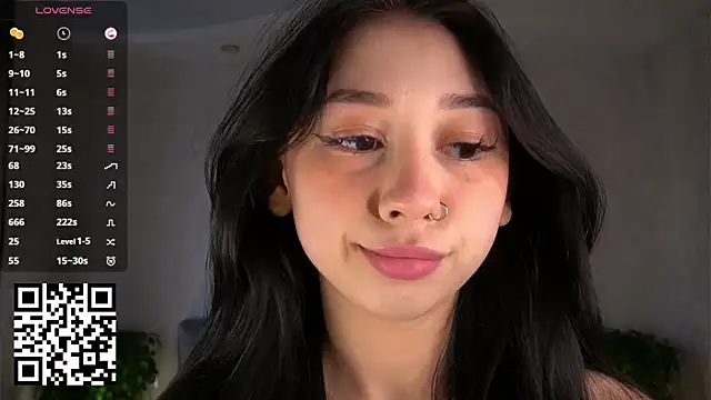 AislyEmbury online show from November 12, 2025, 5:19 am