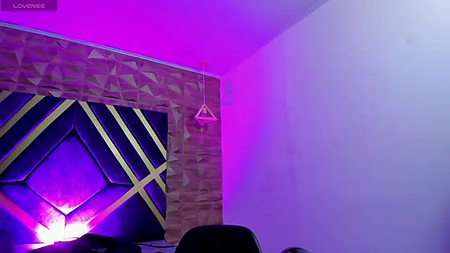 Snapshot of Ian_Castillo_ chatting on February 2, 2026, 11:20 am Ian Castillo online show from February 2, 2026, 11:20 am