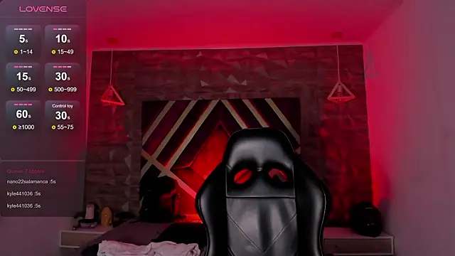 Snapshot of Ian_Castillo_ chatting on February 7, 2026, 11:25 am Ian Castillo online show from February 7, 2026, 11:25 am