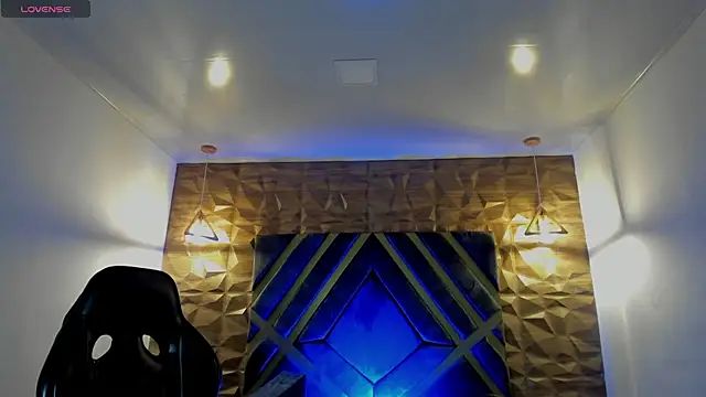 Snapshot of Ian_Castillo_ chatting on February 27, 2026, 11:21 am Ian Castillo online show from February 27, 2026, 11:21 am