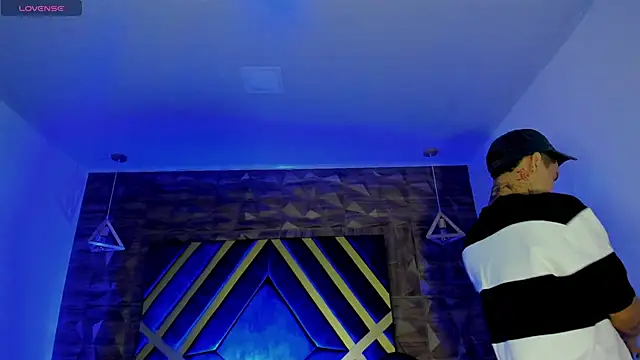 Snapshot of Ian_Castillo_ chatting on April 2, 2026, 11:19 am Ian Castillo online show from April 2, 2026, 11:19 am