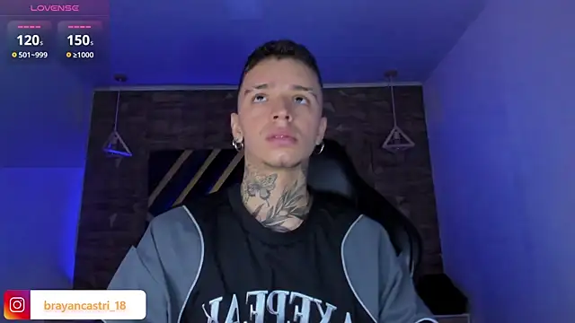 Snapshot of Ian_Castillo_ chatting on April 13, 2026, 11:27 am Ian Castillo online show from April 13, 2026, 11:27 am