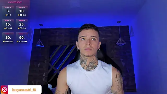 Snapshot of Ian_Castillo_ chatting on April 16, 2026, 11:22 am Ian Castillo online show from April 16, 2026, 11:22 am