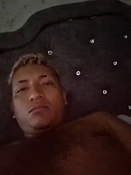 Snapshot of BingedHearts chatting on February 16, 2026, 11:28 am BingedHearts online show from February 16, 2026, 11:28 am