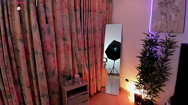 aisha bx online show from February 5, 2025, 11:55 am