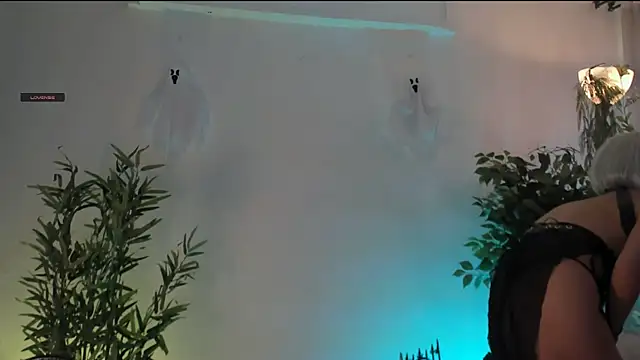 aisha bx online show from October 16, 2025, 1:01 pm