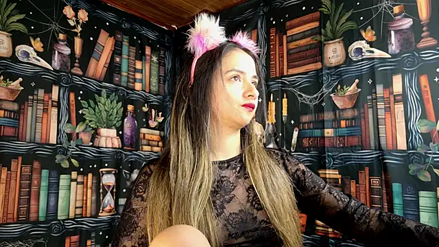 Snapshot of julietta___jackson chatting on February 23, 2026, 9:45 pm julietta jackson online show from February 23, 2026, 9:45 pm