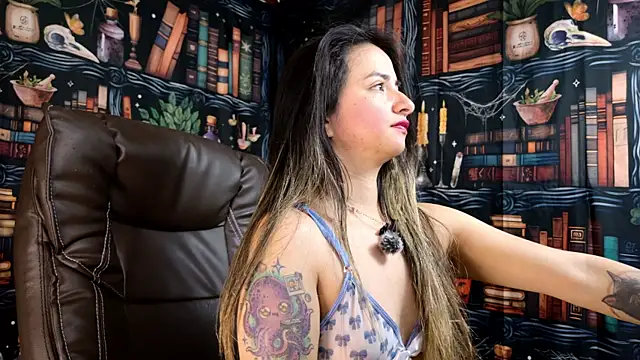 Snapshot of julietta___jackson chatting on April 1, 2026, 8:50 pm julietta jackson online show from April 1, 2026, 8:50 pm