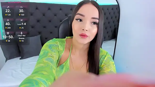 ninfomaria  online show from October 25, 2025, 3:40 pm