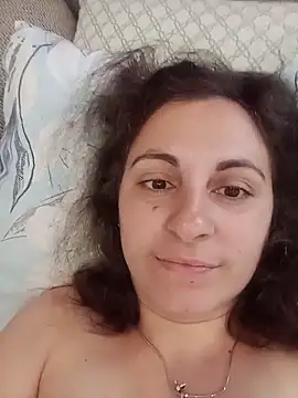 ShelaDiass online show from May 28, 2026, 3:04 am