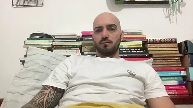 alessandromori91 online show from March 6, 2026, 6:10 am