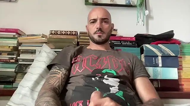Snapshot of alessandromori91 chatting on June 3, 2026, 5:43 am alessandromori91 online show from June 3, 2026, 5:43 am