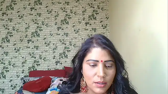 Snapshot of XIndianintimacy chatting on February 18, 2026, 7:54 pm XIndianintimacy online show from February 18, 2026, 7:54 pm