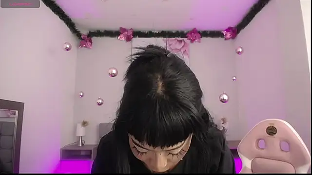 Snapshot of Violetta_Suky chatting on January 22, 2025, 12:49 pm Violetta Suky online show from January 22, 2025, 12:49 pm